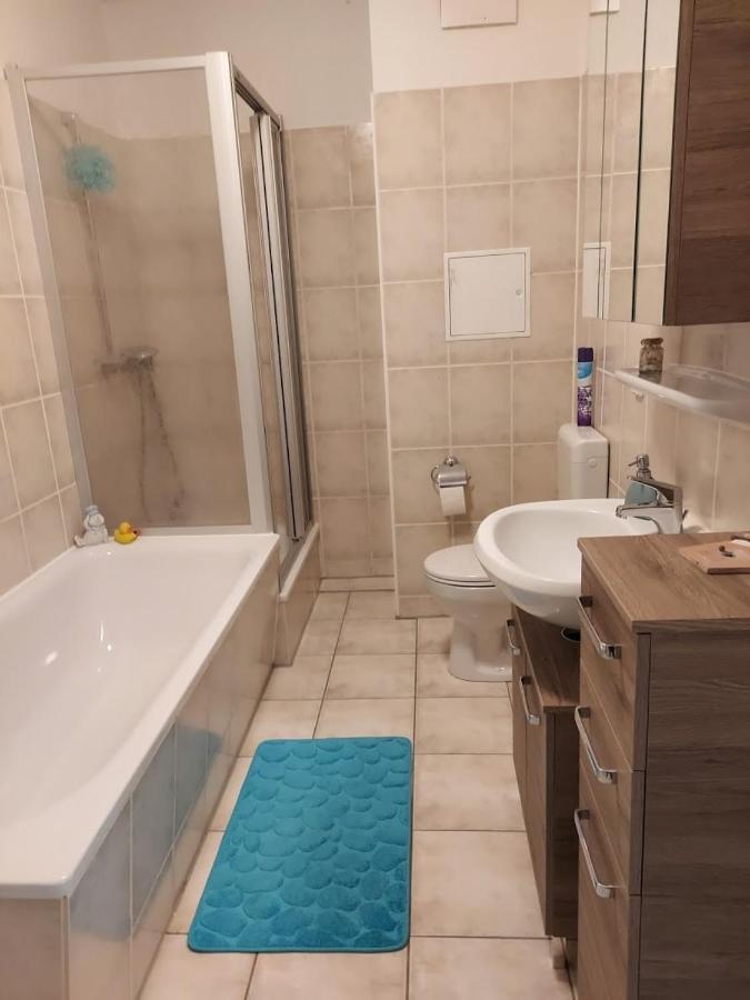 Irena Burkert Apartment *